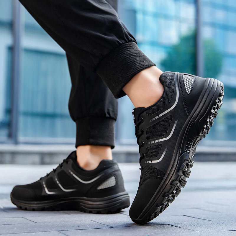 Men’s Breathable Running Shoes